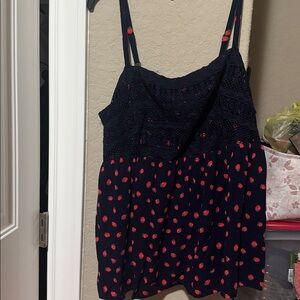 Torrid Navy & Strawberry Lace Detail Top w/adjustable straps pit2pit 21”